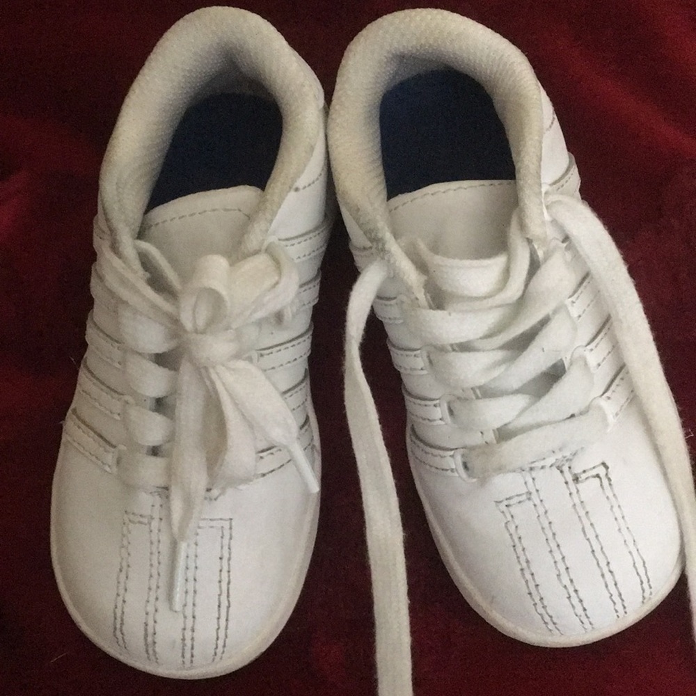 Infant tennis shoes